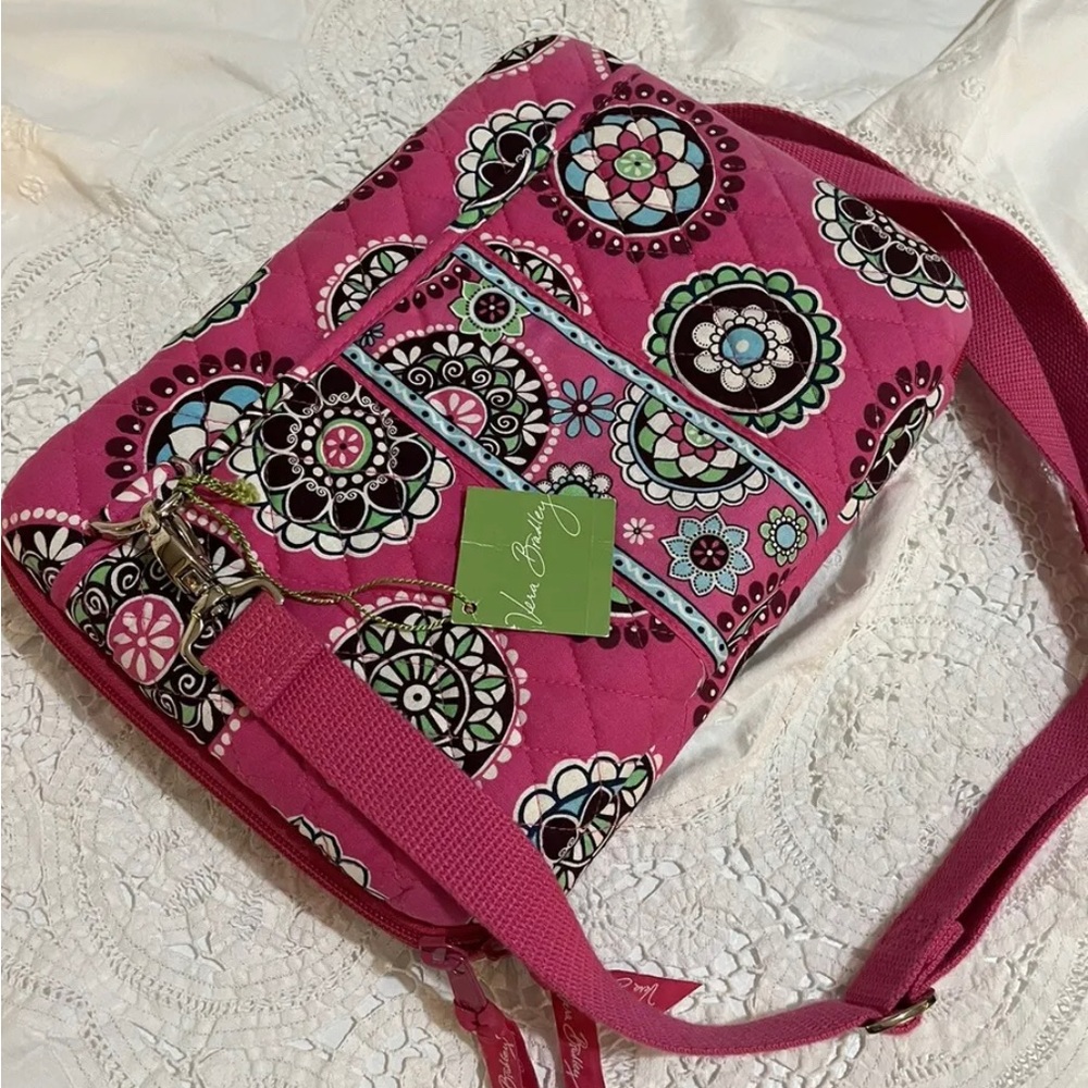 Brand new still tagged, hardshell Vera Bradley mini laptop/IPad Case